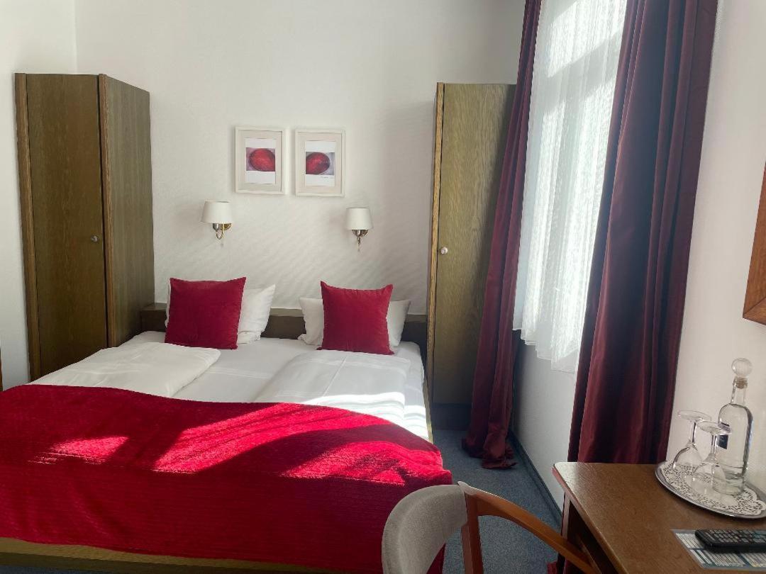 Hotel Zum Goldenen Loewen Sankt Goar Quarto foto