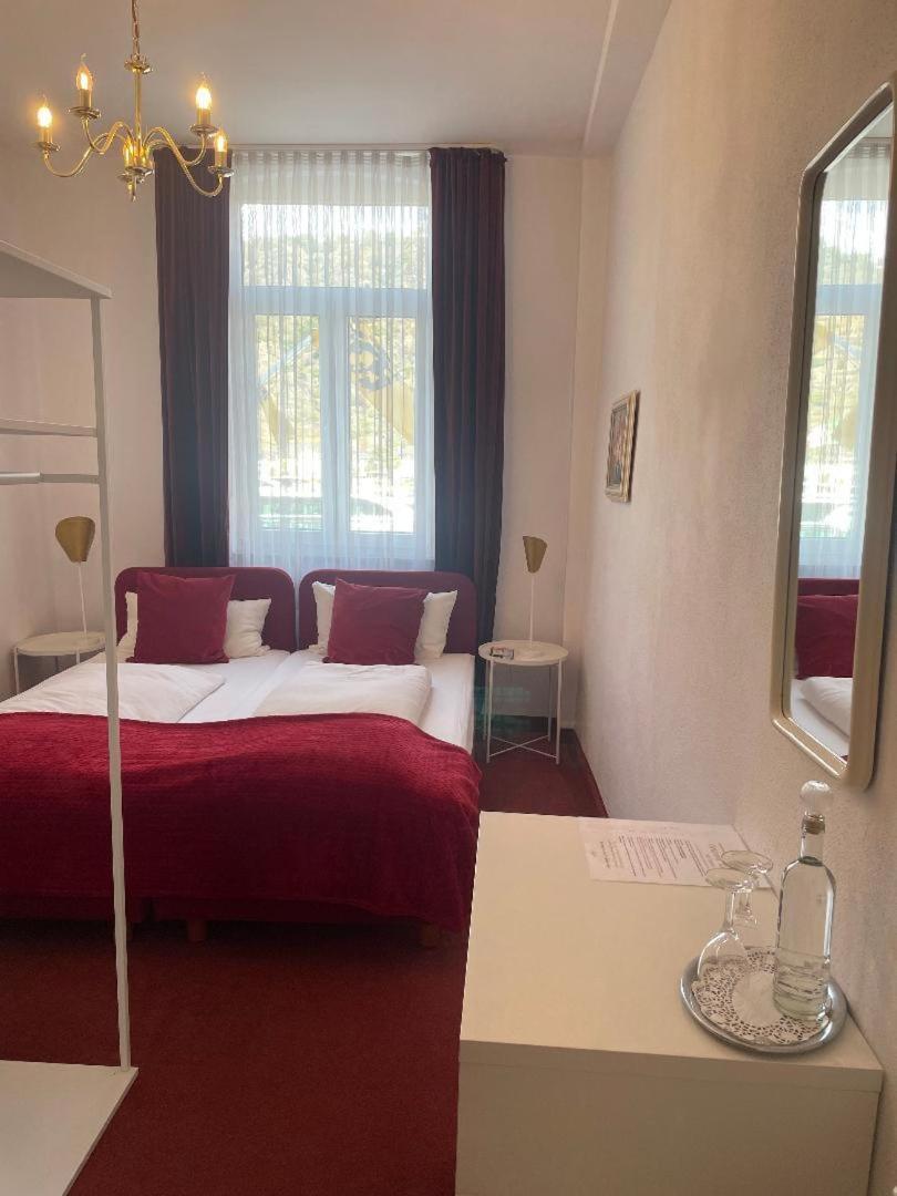 Hotel Zum Goldenen Loewen Sankt Goar Quarto foto